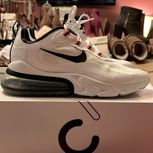 Nike W Air Max 270 React sneakers